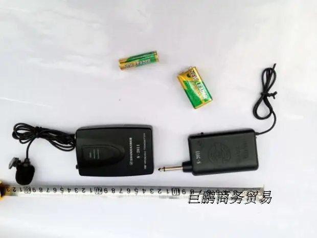The instrument amplifier using a microphone conference 50 meters from the 2011 + wireless head wearing Lapel Microphone |