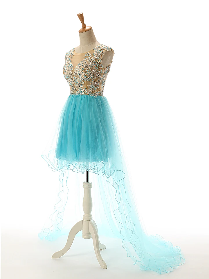 Коктейльные платья на выпускной с короткой передней и длинной спинкой небесно