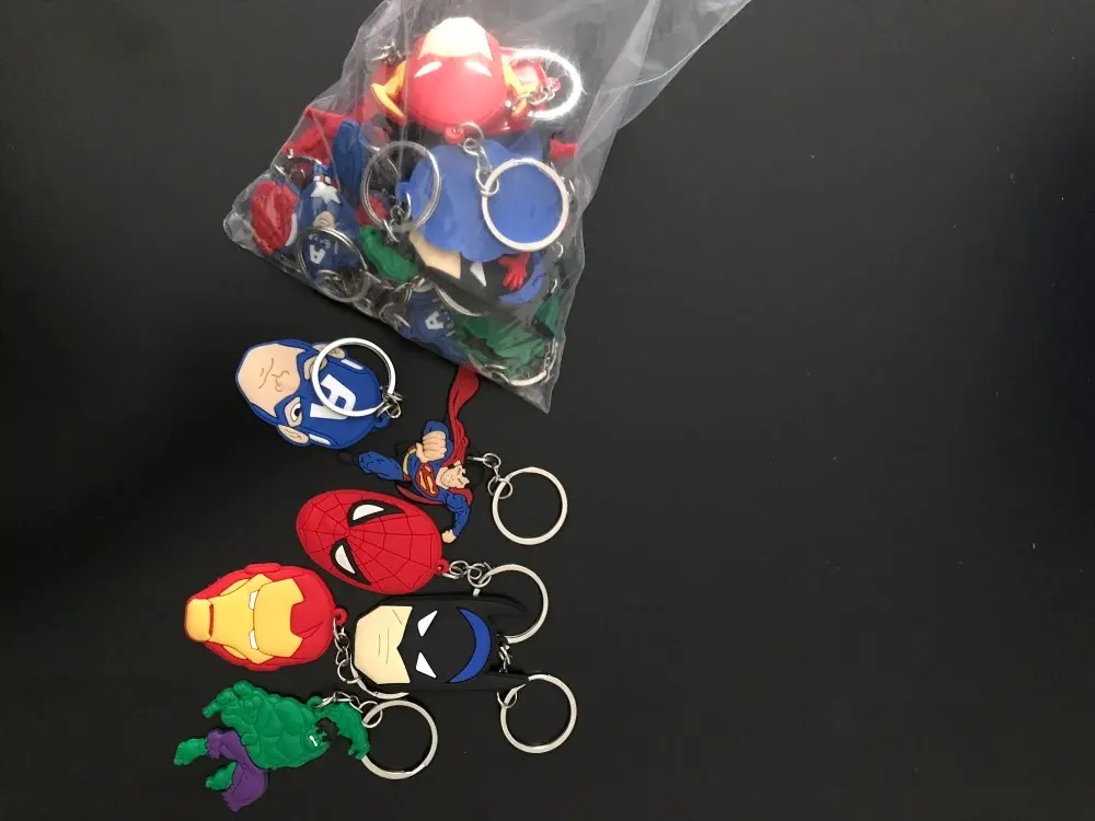 20pcs Justice League Keychain PVC Key Ring Kids Gift Key Chain Batman Superman Key Holder Party Favor Chaveiro Birthday Gift