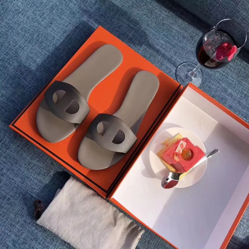 Новинка 2019 года Лидер продаж кожаные шлепанцы на плоской подошве пляжные