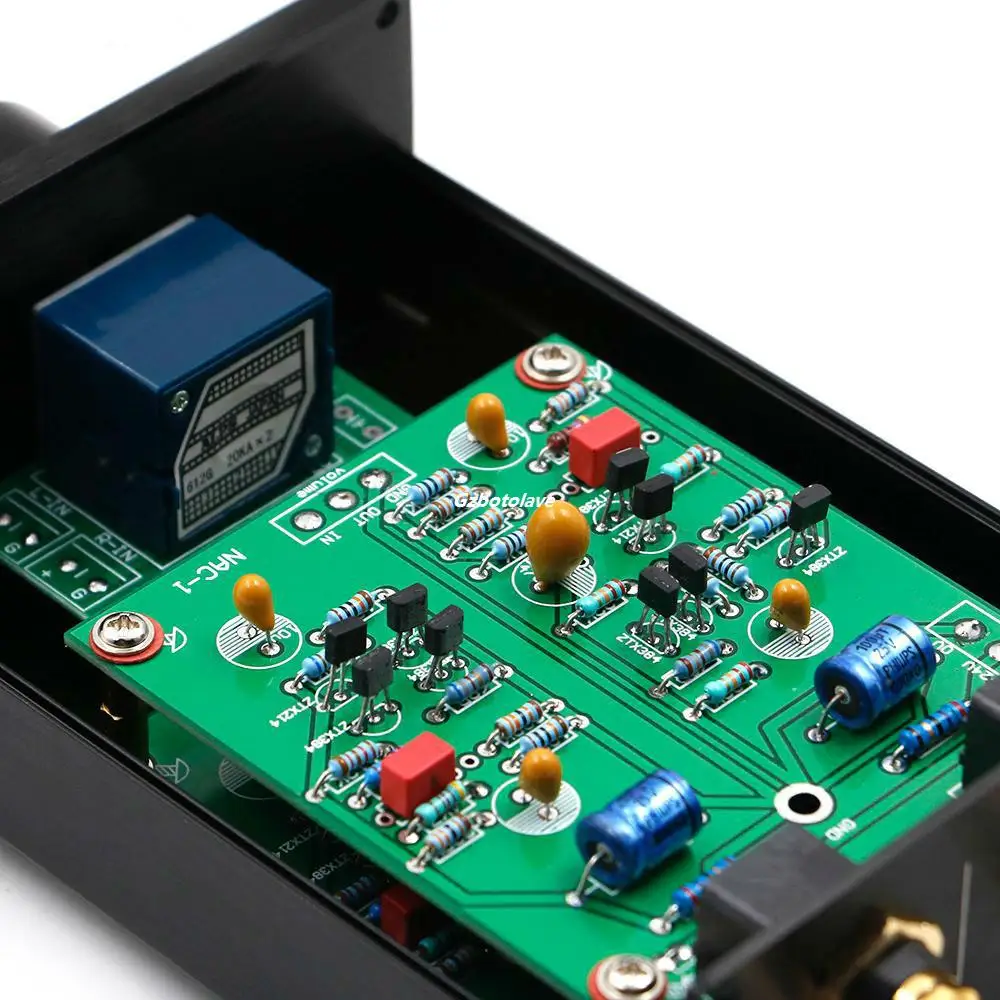 Опорный одноконечный предусилитель Naim NAC42.5 класса А включает Линейный источник