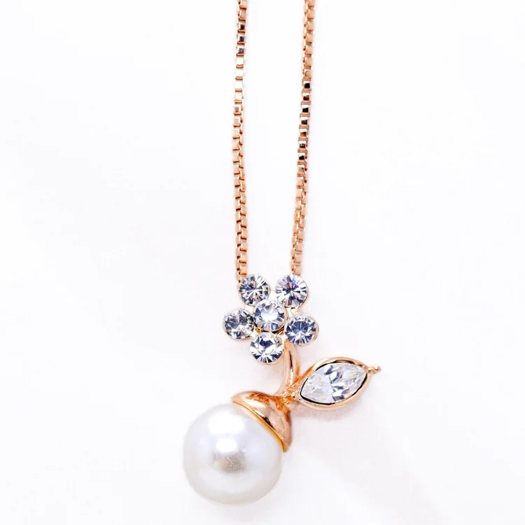 The new design ltalina red apple 18k gold plated flower shape necklace with pearl for girls | Украшения и аксессуары