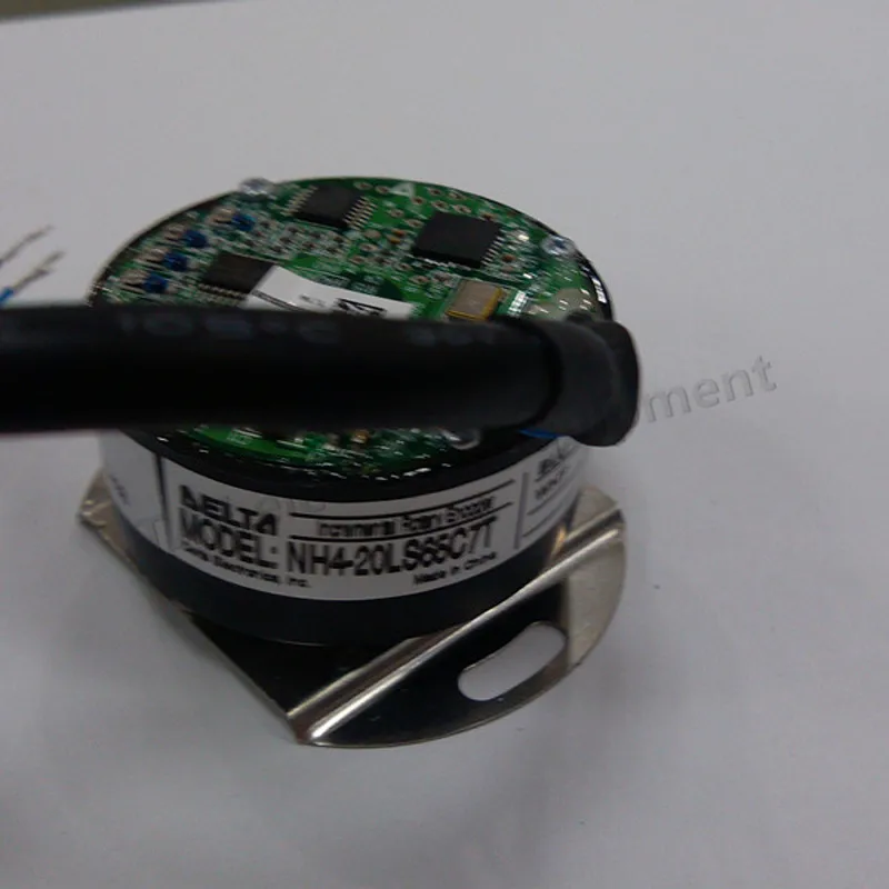 1 шт. новый оригинальный Серводвигатель NH4 20LS65C7T NH420LS65C7T пожалуйста обратите