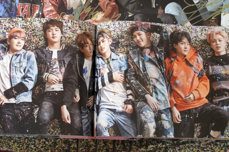 Bangtan Boys с автографом, альбом с крыльями, вы никогда не ходите в одиночке, CD+ фотокнига, Корейская версия 02