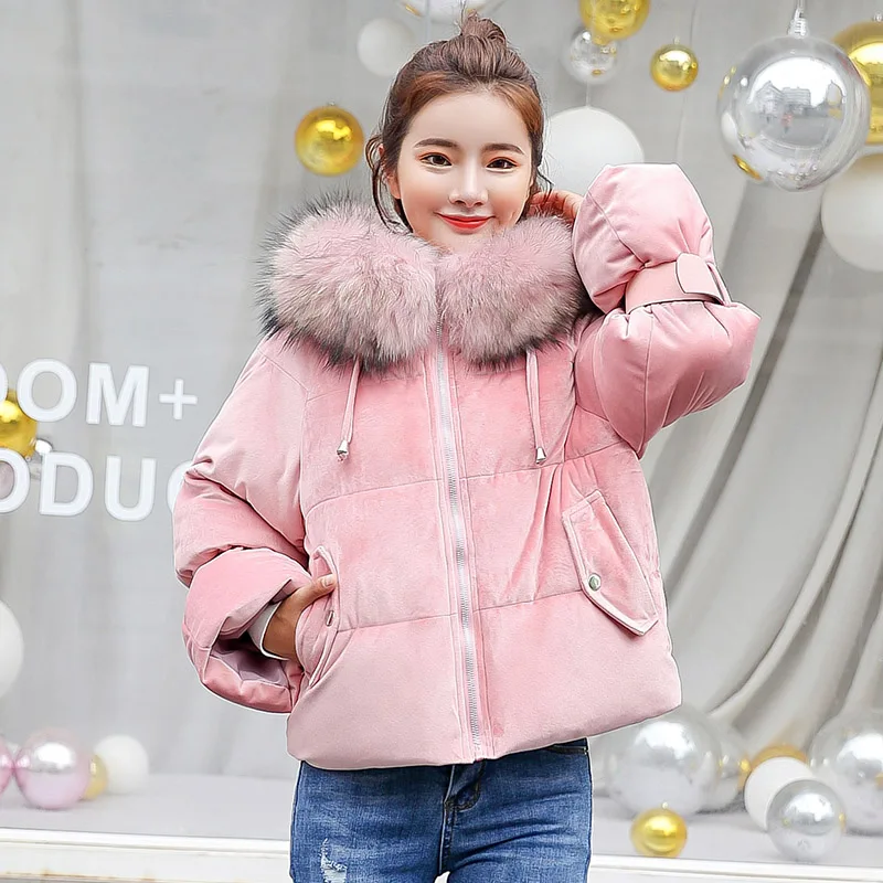 Розовый SNOW PINNACLE Autumn Winter short parkas jacket Pink flannel fabric big fur thick warm hooded jacket coat Styled fashion parka - Цвет: Розовый