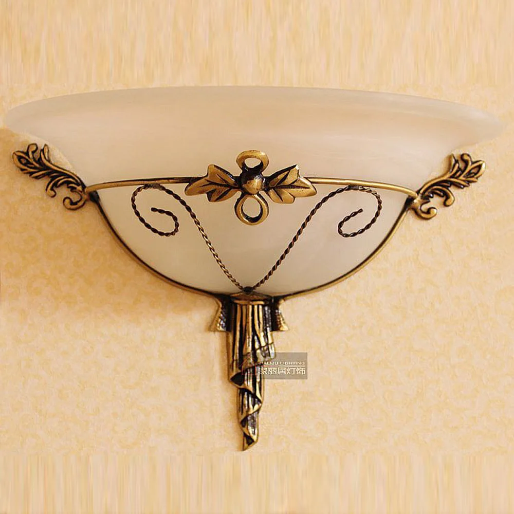 Винтажный Королевский настенный светильник из матового стекла европейская