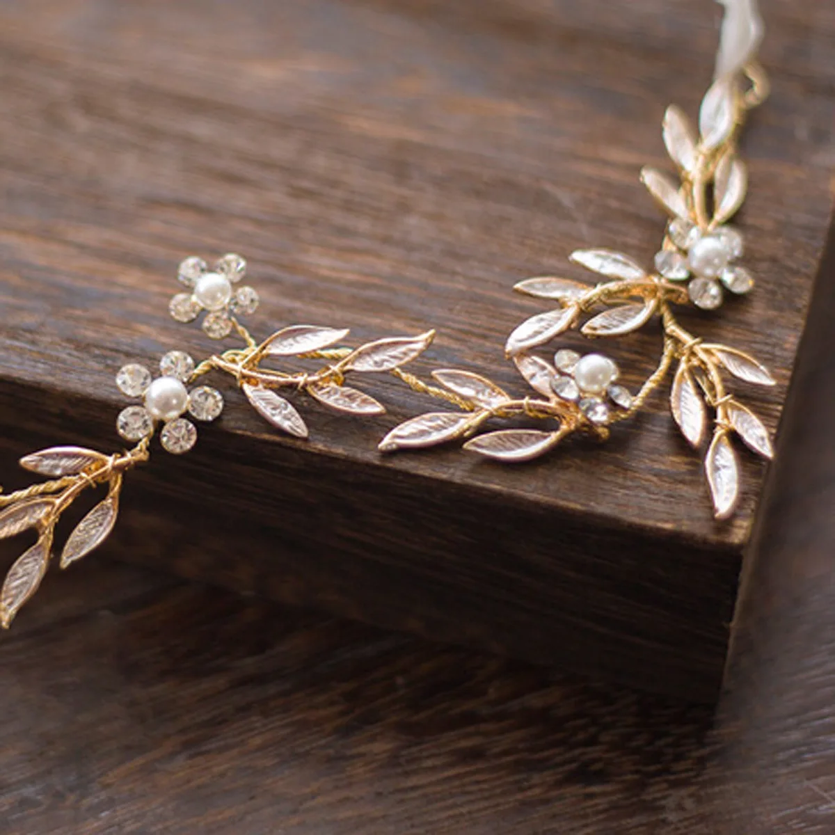 

Le Liin Bridal Gold Leaf Headband Wedding Golden Flower Crystal Hair Vine Bride Hair Jewelry