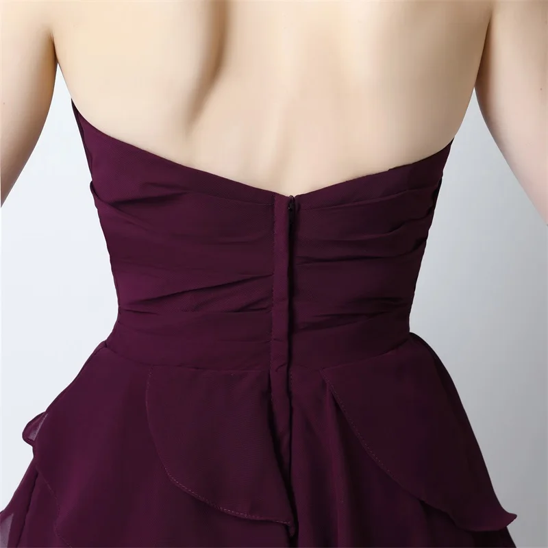 Элегантное платье для выпускного вечера без рукавов с открытыми плечами