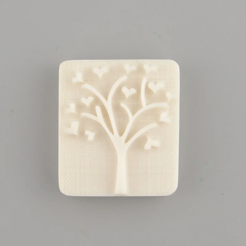 1Pc 4.5*4*1.8cm Resin Handmade Soap Mold Heart Love Tree Handmade Yellow Resin Soap Stamp Soap Mold Mould Craft Beautiful Gift