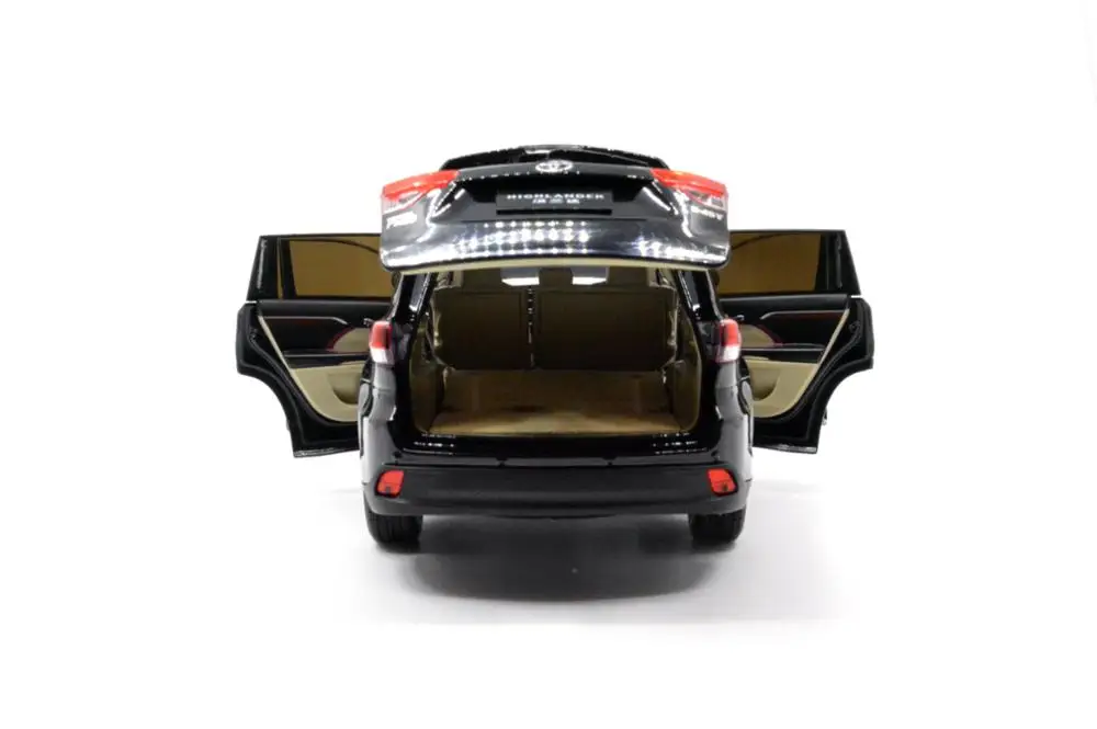 1/18 1 18 Масштаб Toyota Highlander 2019 черная статическая симуляция литье под давлением