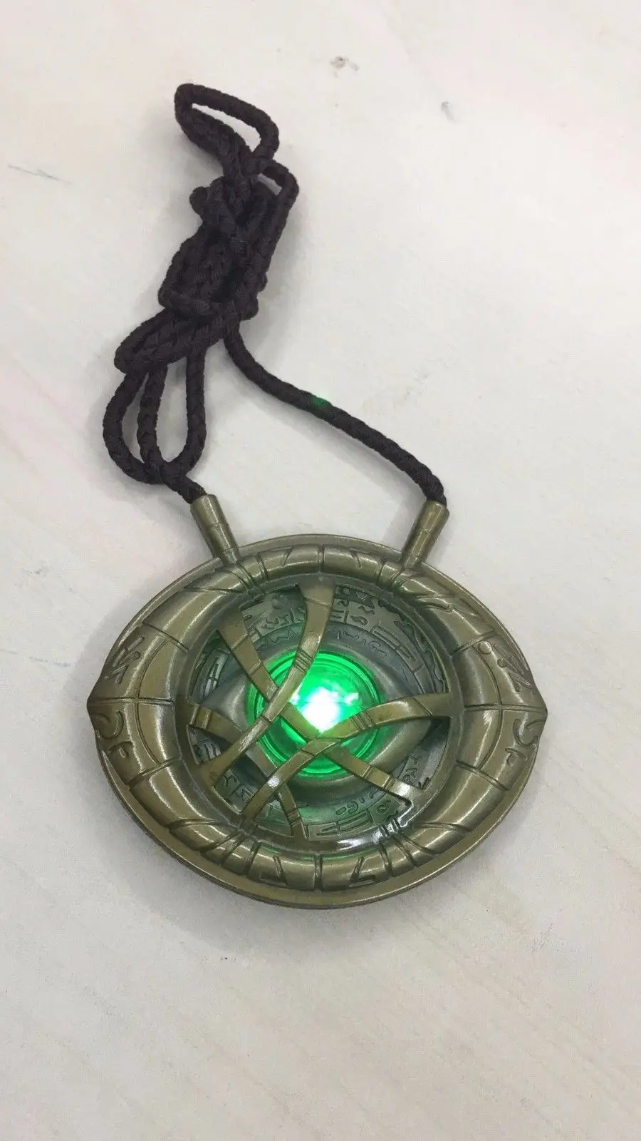 CATTOYS 1/1 Dr. Doctor Strange Eye of Agamotto амулет кулон ожерелье светодиодный светильник |