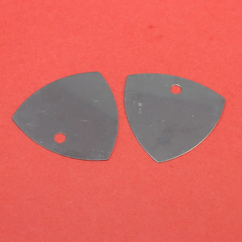 Разобрать кусок металла из нержавеющей стали лист треугольный треугольник pry