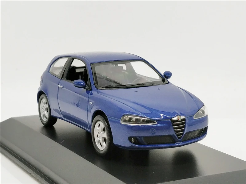 Welly 1:43 Alfa 147 рестайлинг Литой Сплав модель автомобиля игрушечный автомобиль