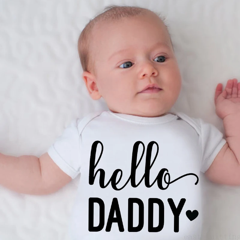 DERMSPE/комбинезон с короткими рукавами и милым принтом «Hello Daddy» для новорожденных и маленьких мальчиков и девочек; белые комплекты одежды