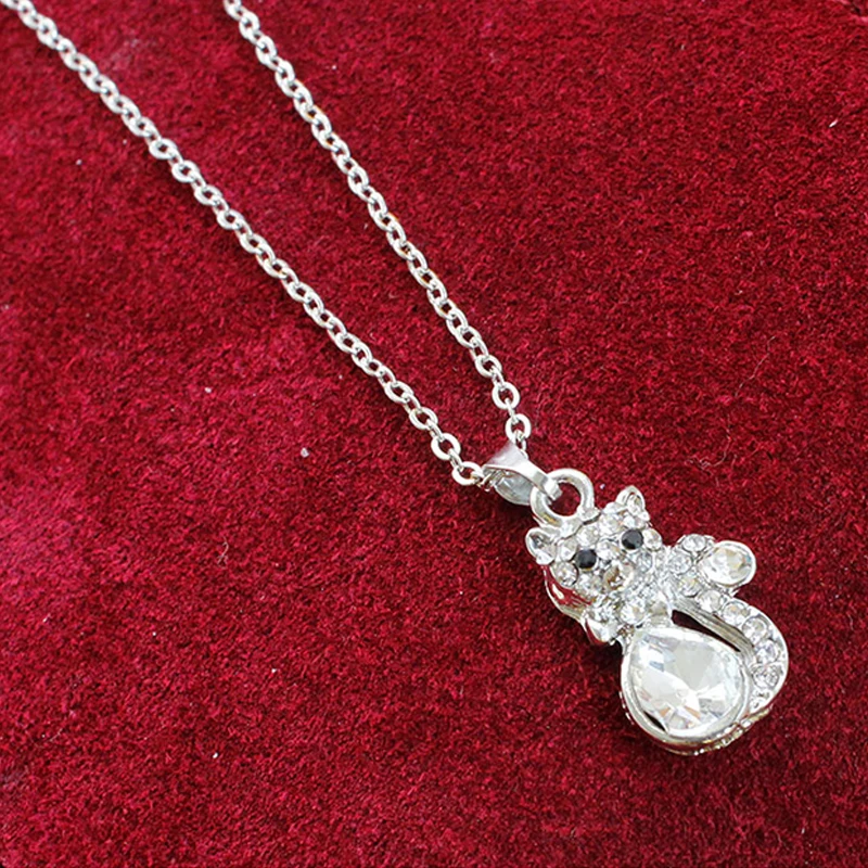 Женское колье с подвеской в виде кота серебряное ожерелье кристаллами
