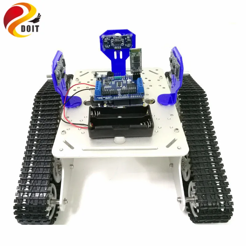 Умное роботизированное шасси танка с Bluetooth-управлением и платой UNO R3 + щит привода