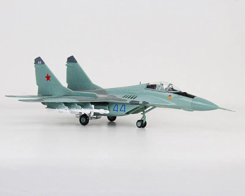 Модель 1/100 года MIG29, модели летательных аппаратов для взрослых и детей из Российской Федерации, ВВС и советских ВВС, игрушки для демонстрации