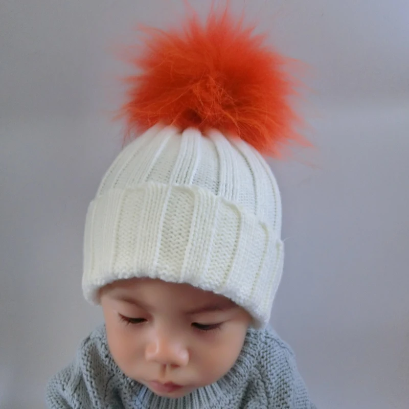 Детская зимняя шапка FURANDOWN детская разноцветная с помпоном из натурального меха