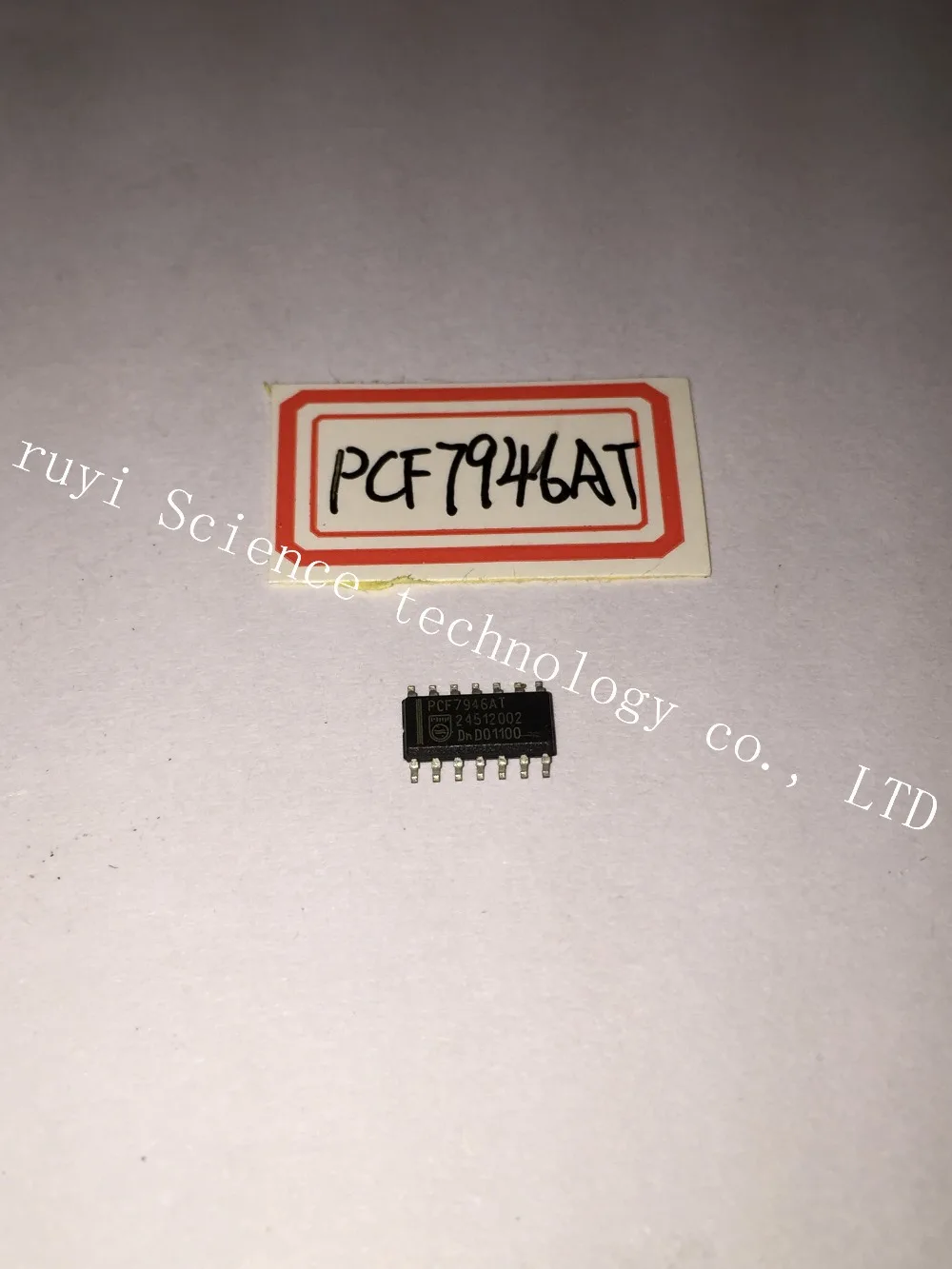 PCF7946AT PCF7947AT 100% Новых акций |