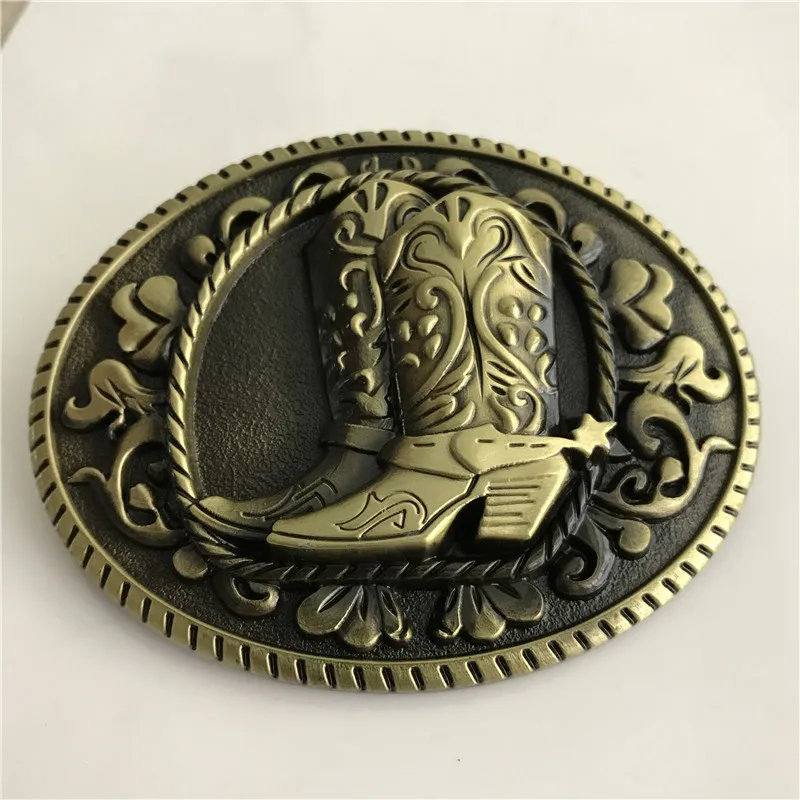 Ботинки в ковбойском стиле с пряжкой и овальным металлическим ремешком хорошее