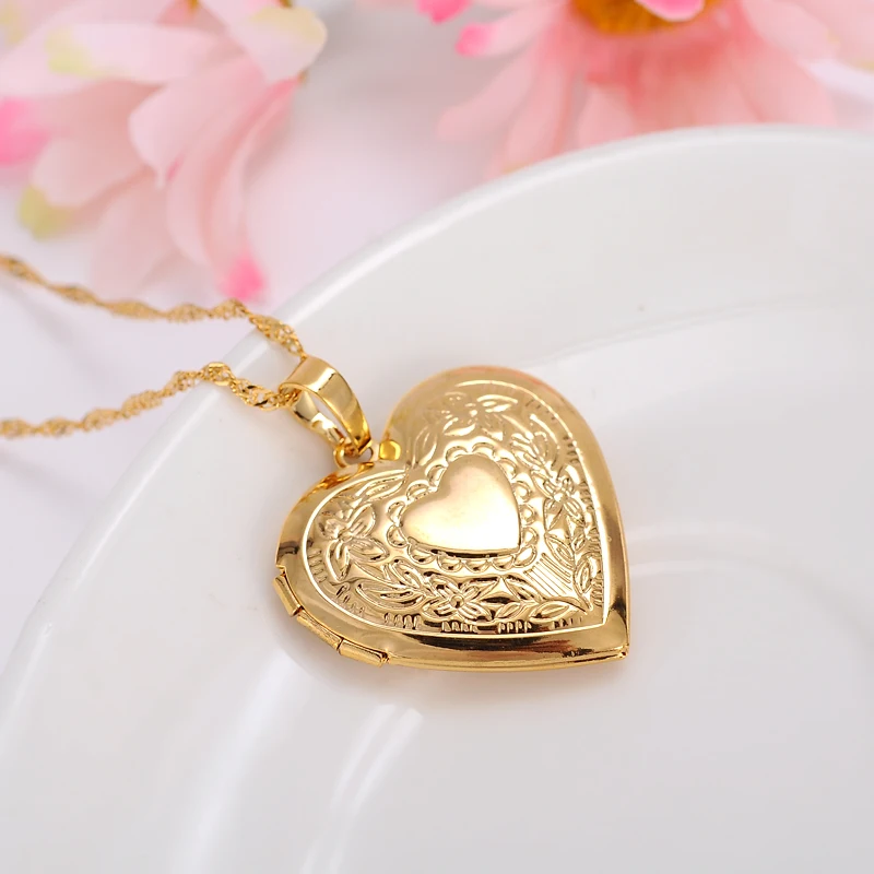 Bangrui Photo Frame Locket Pendant Necklace Gold filled Romantic Love Heart Vintage Jewelry Flower Women Valentine's Day Gift |