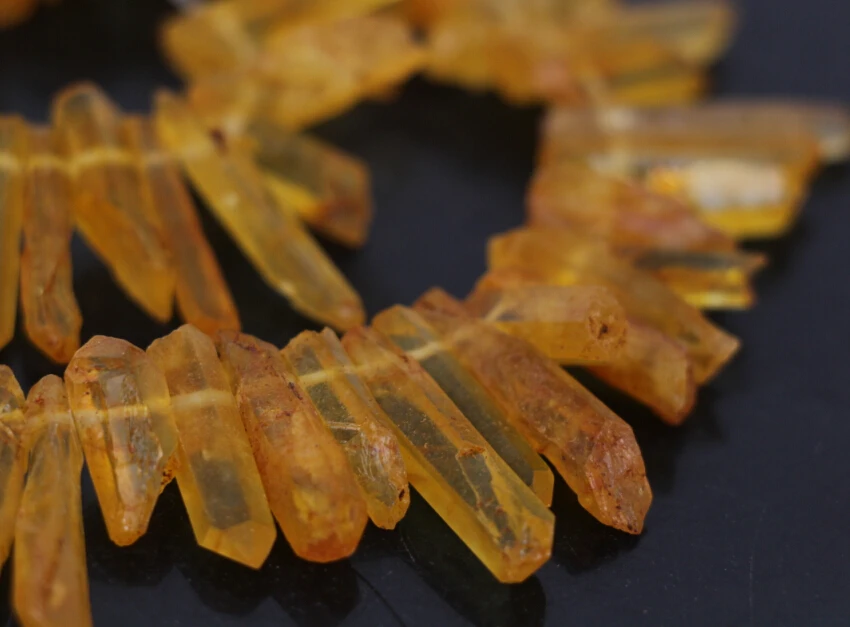 Бусины из мистического титана с кварцевым кристаллом 15 5 дюймов | Украшения и