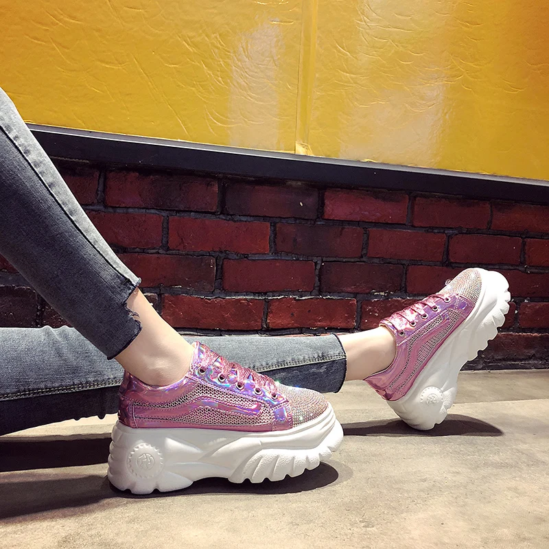 Модные женские туфли увеличивающие рост летние Туфли без каблуков дышащие