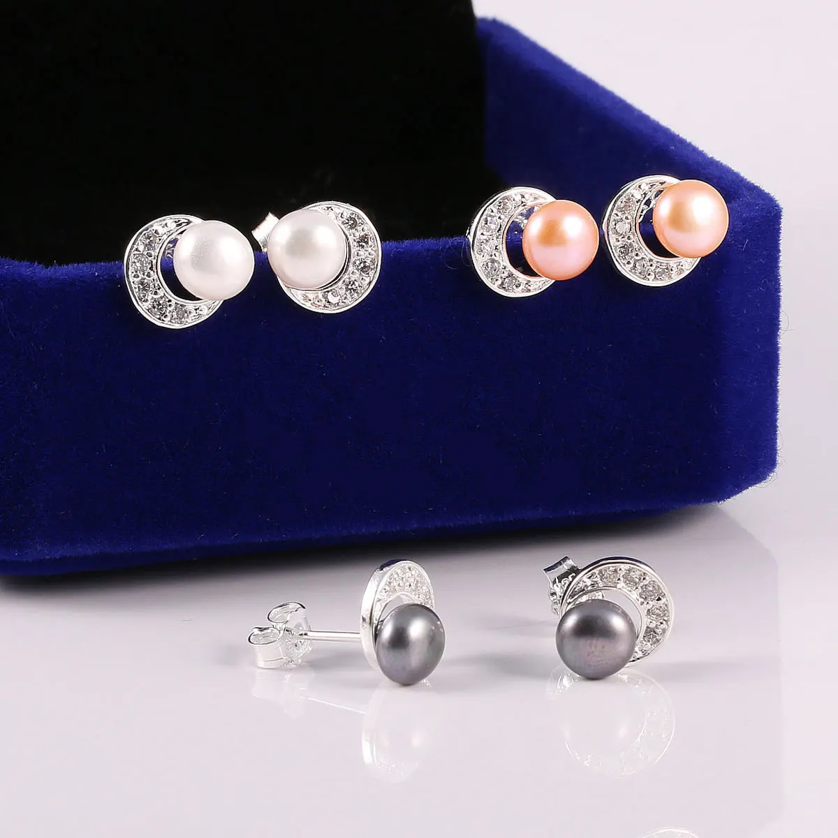 Женские серьги гвоздики с натуральным пресноводным жемчугом 3