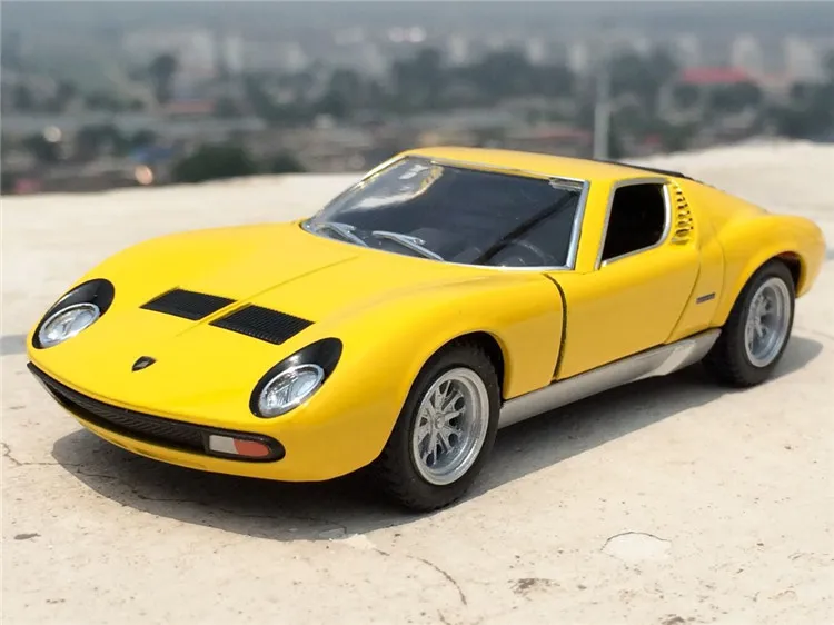 Новинка, высокая симуляция, изысканные 1:34 машинки, игрушки Miura P400, Литые металлические детали, модель автомобиля, коллекция игрушек, подарок для детей - Цвет: Цвет: желтый