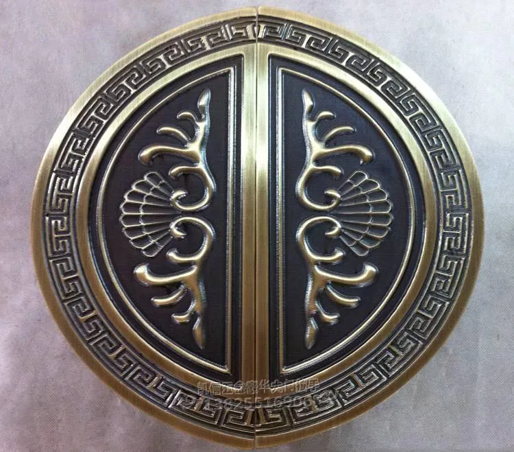 

Китайская антикварная полукруглая дверная ручка имеет бескаркасную стеклянную дверную ручку из искусственной бронзы