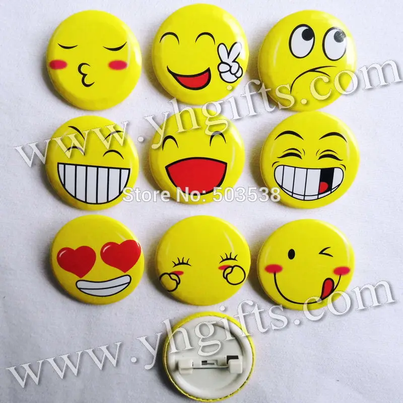 

40 шт./лот, 3 см (1,2 дюйма), смешанные желтые Броши с улыбкой, тканевые булавки, награда для студентов, модная кнопка, логотип команды, Goody bag. Мультяшный значок