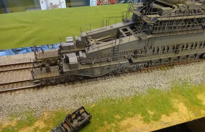 HOBBYBOSS 82911 1/72 масштаб немецкий 80 см K [E] железнодорожное орудие "Дора"