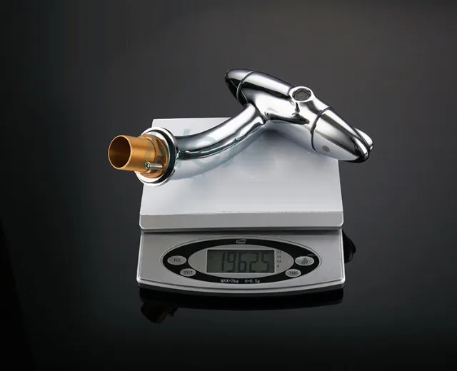 Термостатический смеситель для ванной кран с двойной ручкой и хромированной