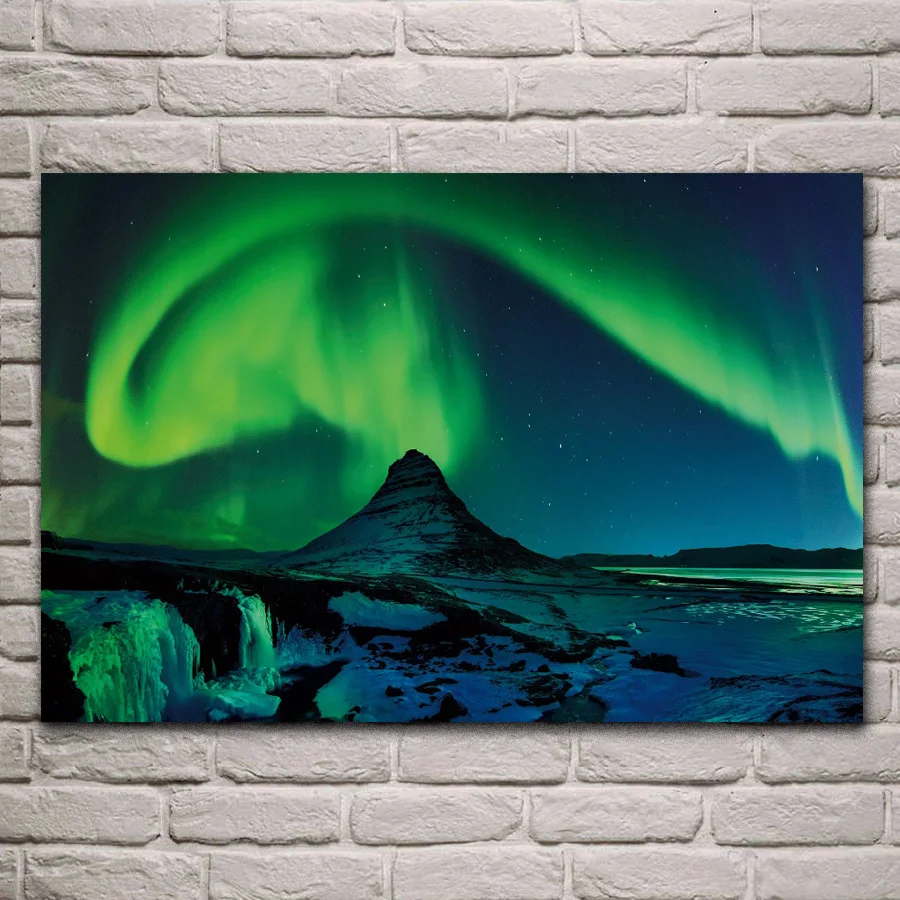 

Beautiful green aurorae mountain nature landscape living room decor home wall art decor wood frame fabric posters EX573