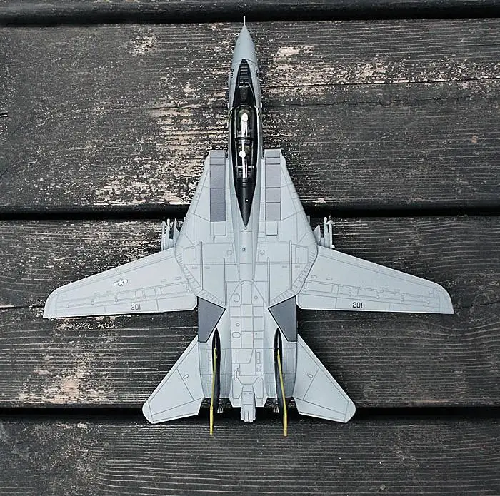 F-14 JOLLY ROGERS 1/100 литой самолет модель самолета