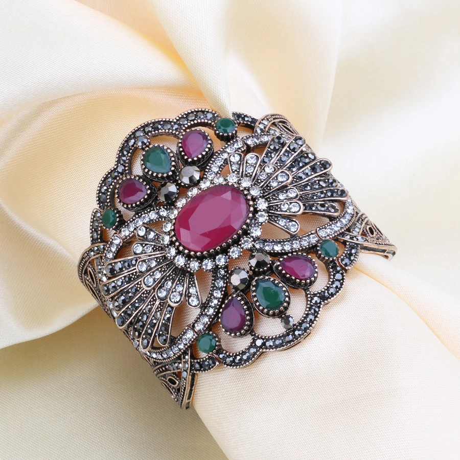 Женский браслет на запястье с шармами винтажный золотого цвета регулируемым