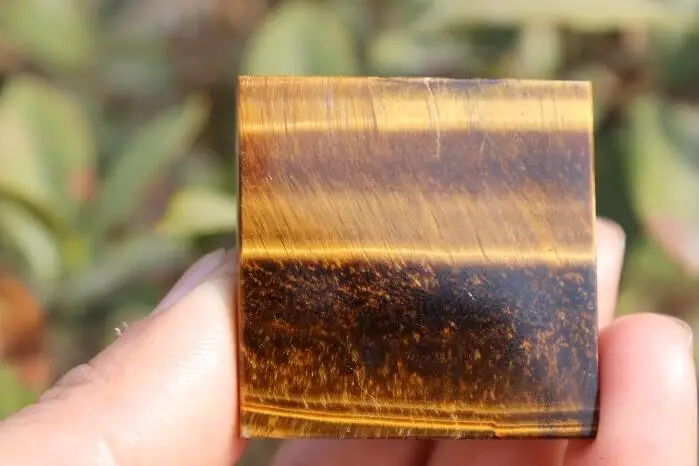 

high quality 100% natural tiger eye quartz crystal pyramid healing as gift