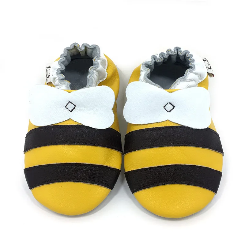bee Мультяшный узор из натуральной кожи мокасины для новорожденного Младенческая малышка девочка мальчик первые ходунки мягкая подошва Нескользящие Prewalkers - Цвет: bee