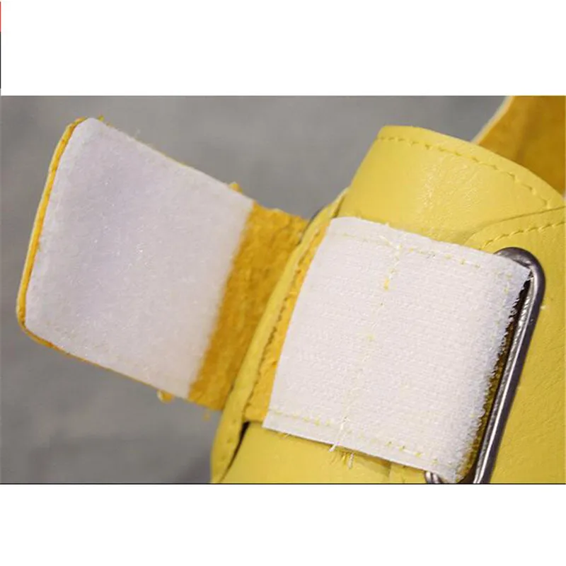 Женские кожаные лоферы на плоской подошве белые однотонные кроссовки