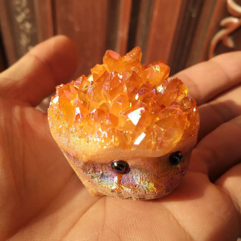 Кластер натуральные кристаллы статуэтка Ежика Drusy Geode Aura титановая статуя