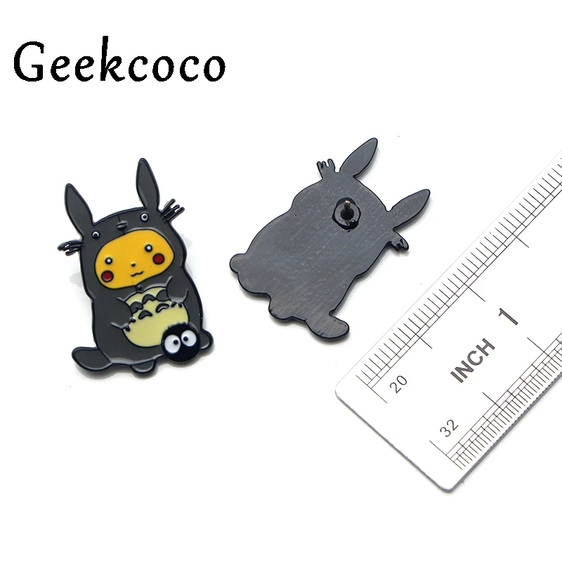 Totoro Pikachu Zinc Alloy Cartoon Pins for men women Shirt Charm insignia Clothes backpack Accessory medal Badge Brooches J0137