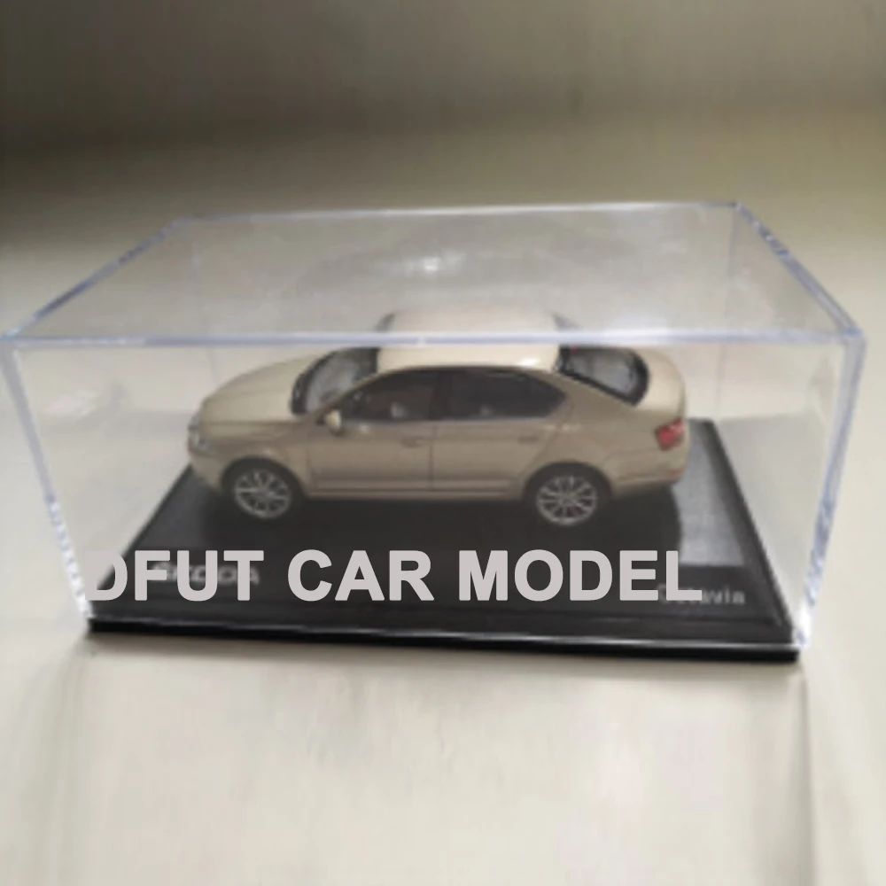 Литая модель автомобиля из сплава OCTAVIA 1:43 игрушки для детей рождественские