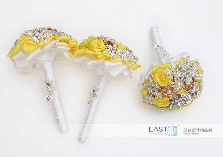 Yellow brooch bouquet bride holding flowers wedding decoration items mini Bride 's Bouquet Bridesmaid Flower | Свадьбы и