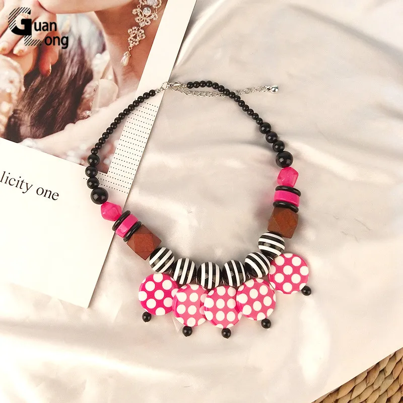 

Guanlong Trendy Resin Wood Necklaces With Circle Pendant For Women Round Geometric Acrylic Beaded Chains Gifts Jewelry Necklace