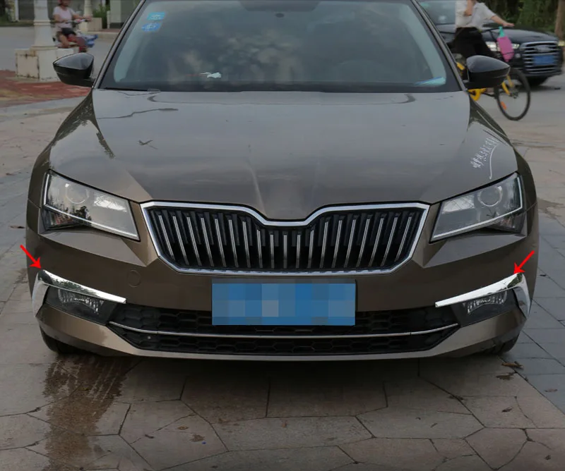 2 шт для SKODA superb- Передняя угловая противотуманная фара для бровей