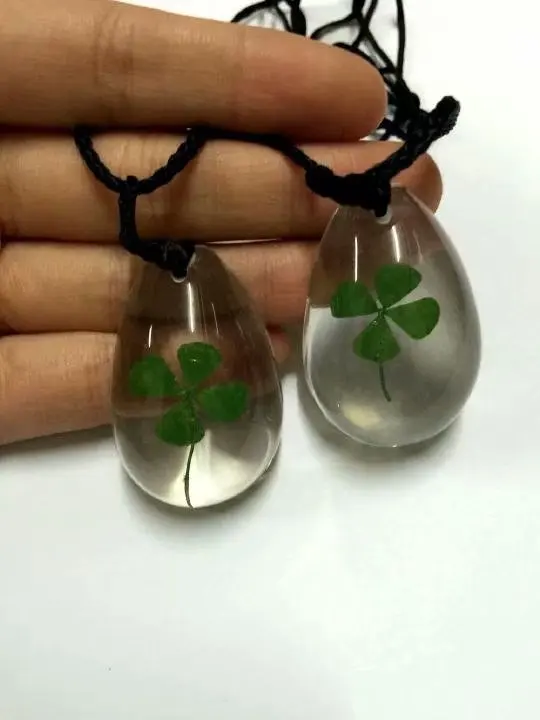 

50 pcs fashion drop design lucid back four leaf clover pendant
