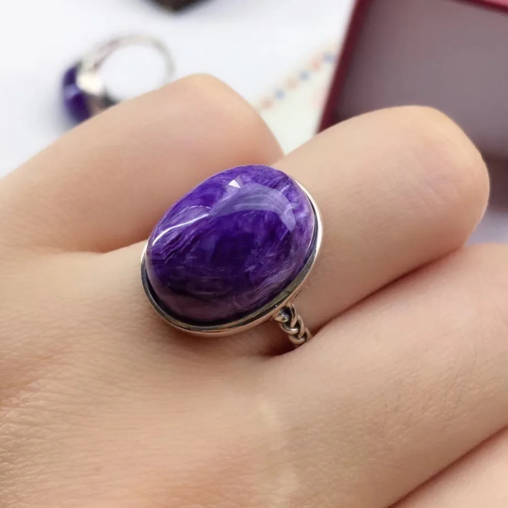 Женское и мужское кольцо с фиолетовым Charoite регулируемое овальное из серебра 925