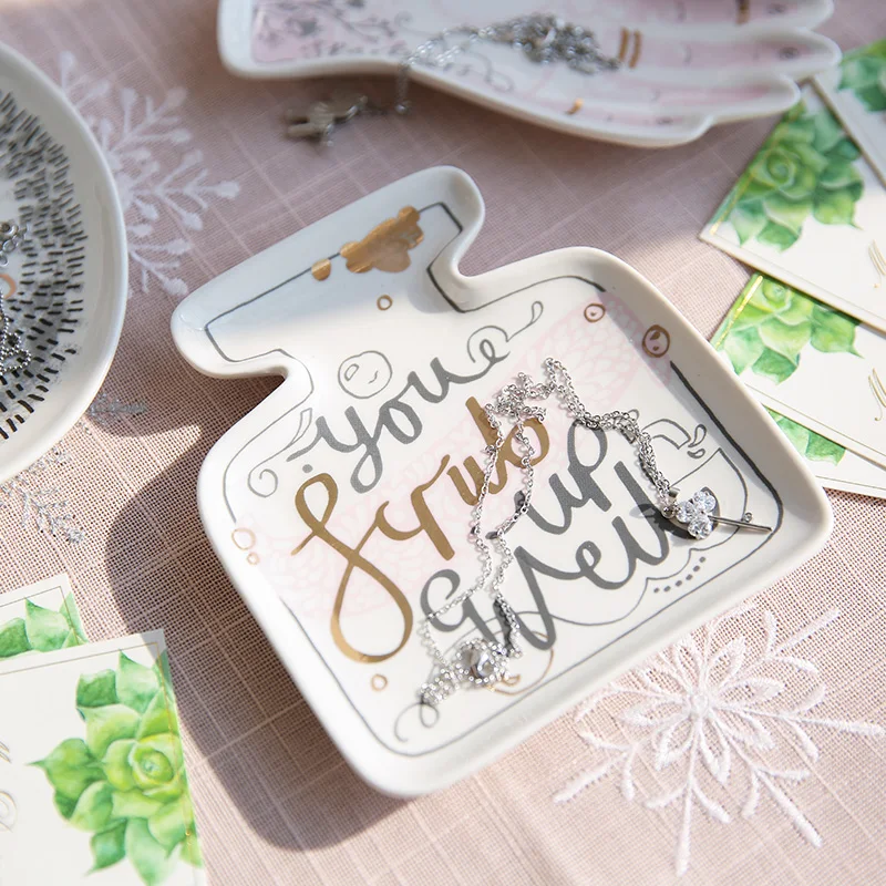 Цельнокроеное платье организатор ювелирные изделия декоративная тарелка