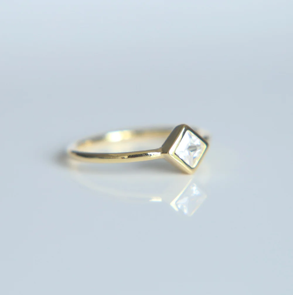 Новинка 2020 года однокаменный дизайн квадратное ПАВЕ прозрачный Фианит нежный