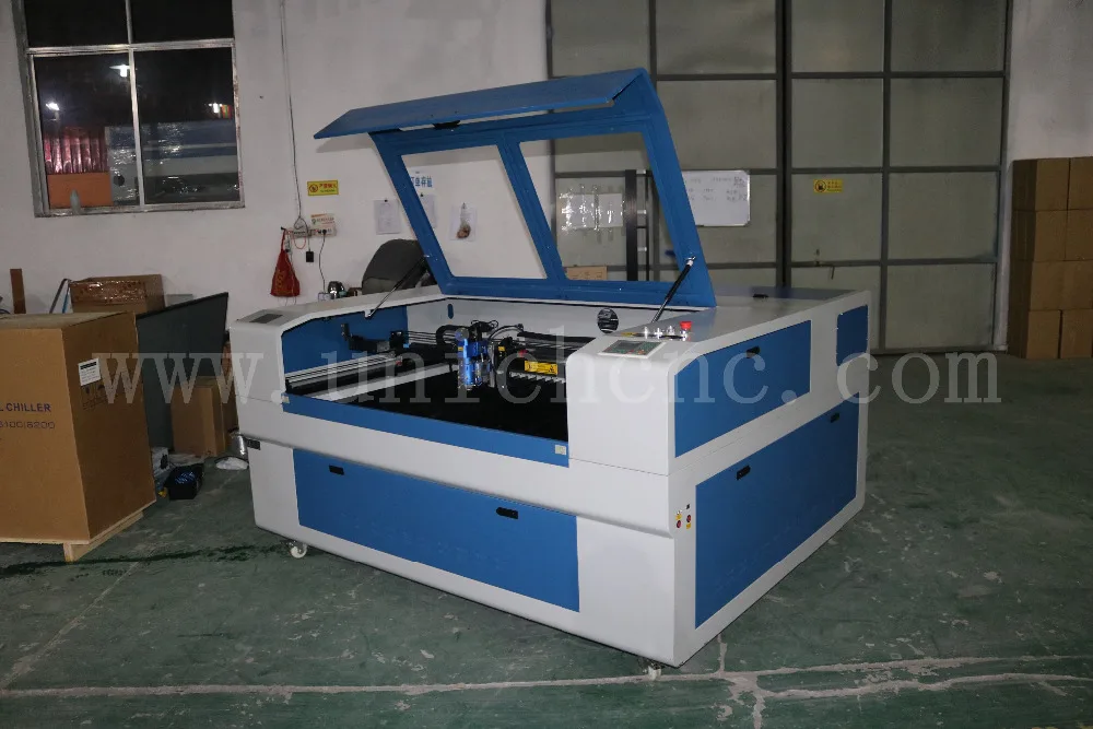 Высокое качество двойных головок лазерный станок/лазерная гравировка